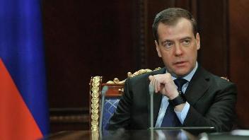 Медведев вновь заявил о недопустимости свободного оборота оружия в РФ