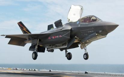 В бою российские истребители "разорвут на куски" F-35 США