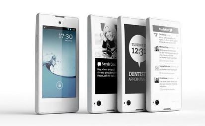 YotaPhone первый российский смартфон - подарили Медведеву