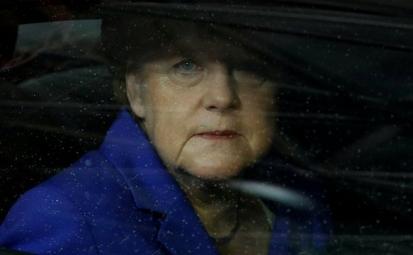 WSJ: Меркель «с сожалением» объявила о продлении антироссийских санкций