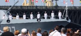 В Петербурге прошел главный парад ВМФ России