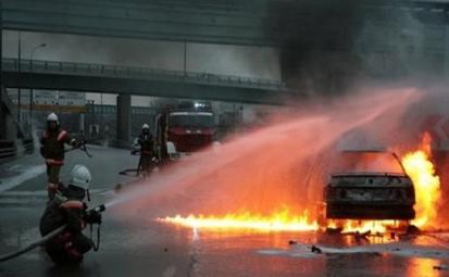 За ночь в Калининграде сгорели три автомобиля.